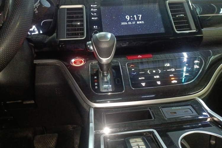 Used Honda Elysion 2019 2.0L Hybrid Luxury Edition Gear Lever