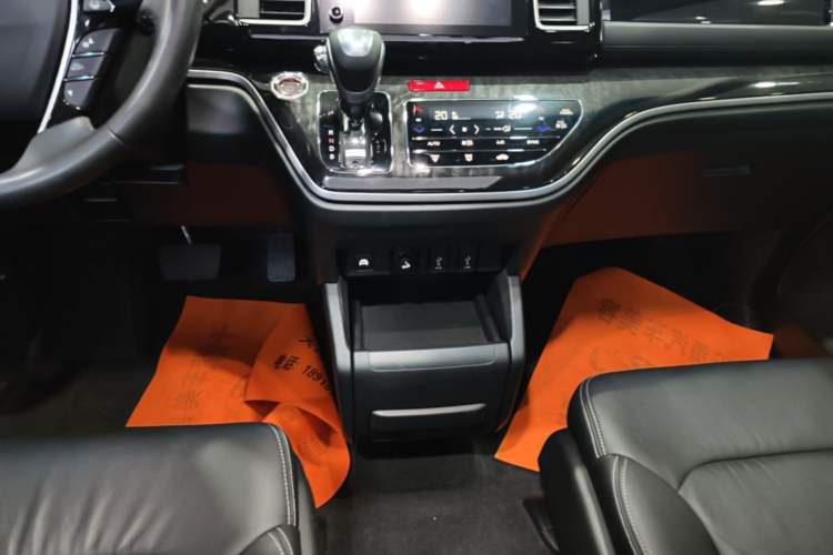 Used Honda Elysion 2019 2.0L Hybrid Luxury Edition Gear Lever