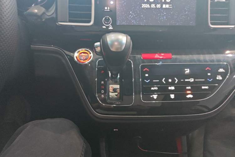 Used Honda Elysion 2019 2.0L Hybrid Comfort Edition Gear Lever