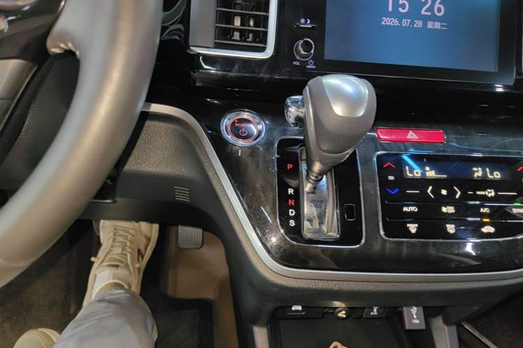 Used Honda Elysion 2019 2.0L Hybrid Luxury Edition Gear Lever