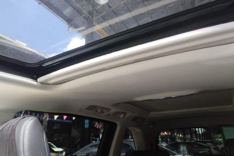 Used Honda Elysion 2019 2.0L Hybrid Supreme Edition Headliner
