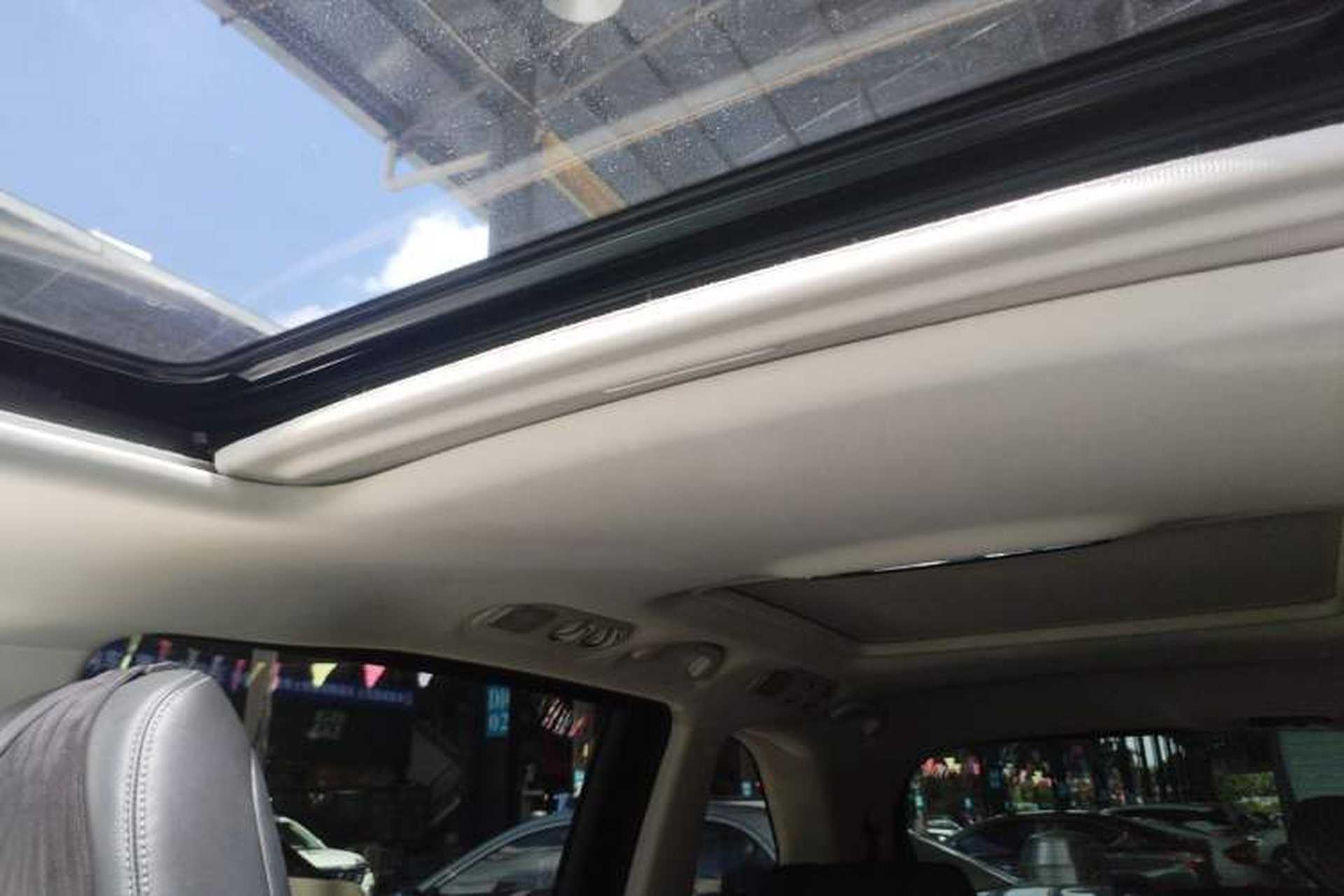 Used Honda Elysion 2019 2.0L Hybrid Supreme Edition Headliner