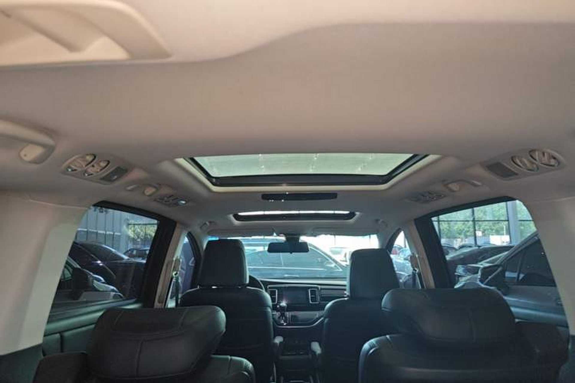 Used Honda Elysion 2019 2.0L Hybrid Comfort Edition Headliner