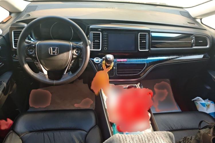 Used Honda Elysion 2019 2.0L Hybrid Supreme Edition Interior 2