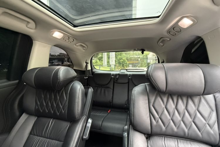 Used Honda Elysion 2019 2.0L Hybrid Luxury Edition Interior 5