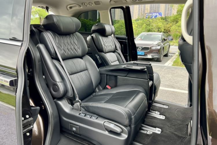 Used Honda Elysion 2019 2.0L Hybrid Luxury Edition Interior 6