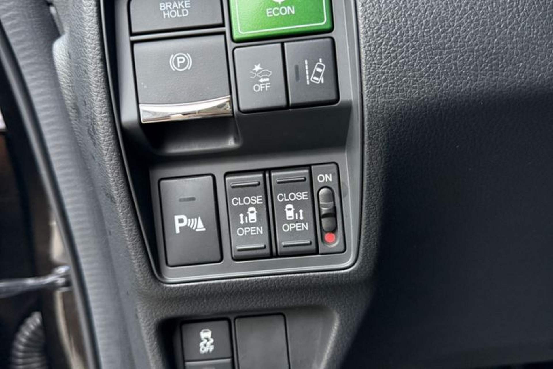 Used Honda Elysion 2019 2.0L Hybrid Luxury Edition Interior 6