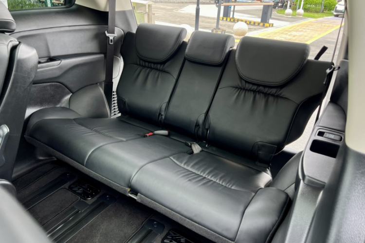 Used Honda Elysion 2019 2.0L Hybrid Luxury Edition Interior 8