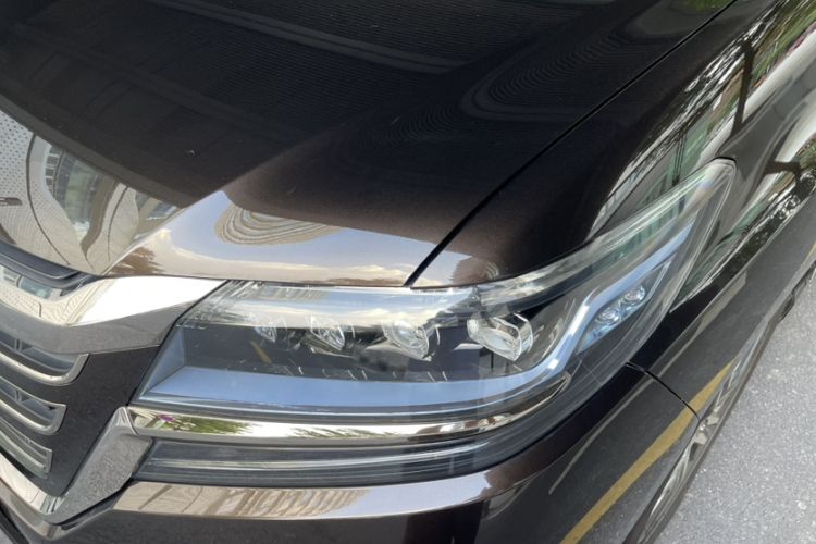 Used Honda Elysion 2019 2.0L Hybrid Supreme Edition Left Front Headlight