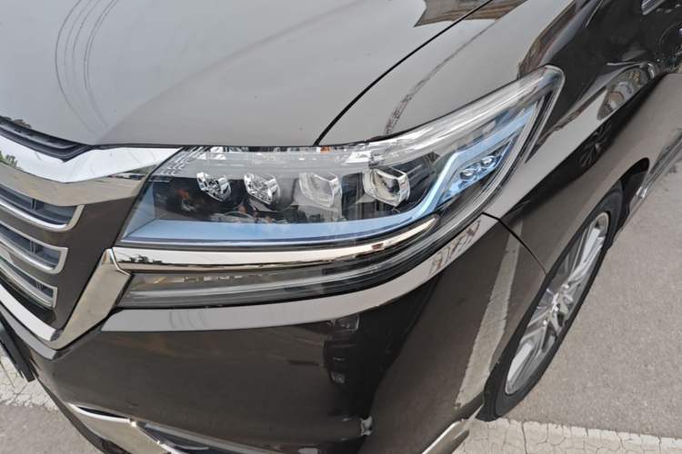 Used Honda Elysion 2019 2.0L Hybrid Luxury Edition Left Front Headlight