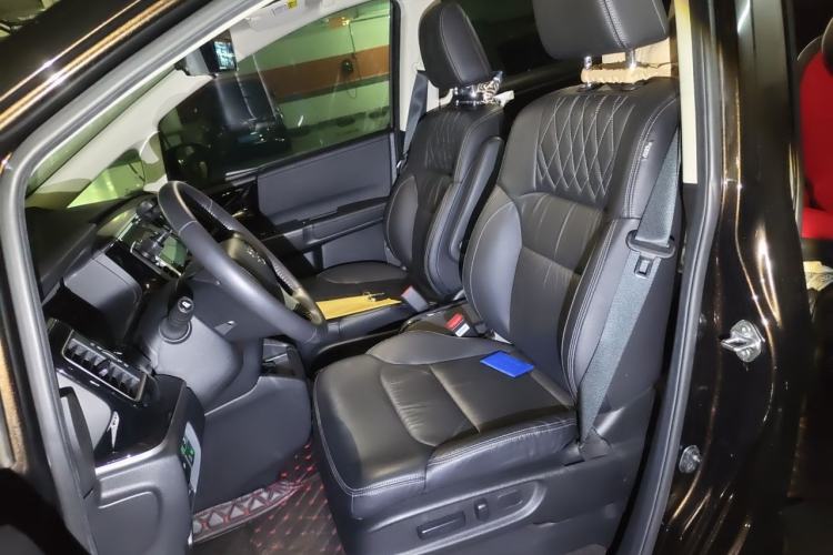 Used Honda Elysion 2019 2.0L Hybrid Luxury Edition Left Front Seat
