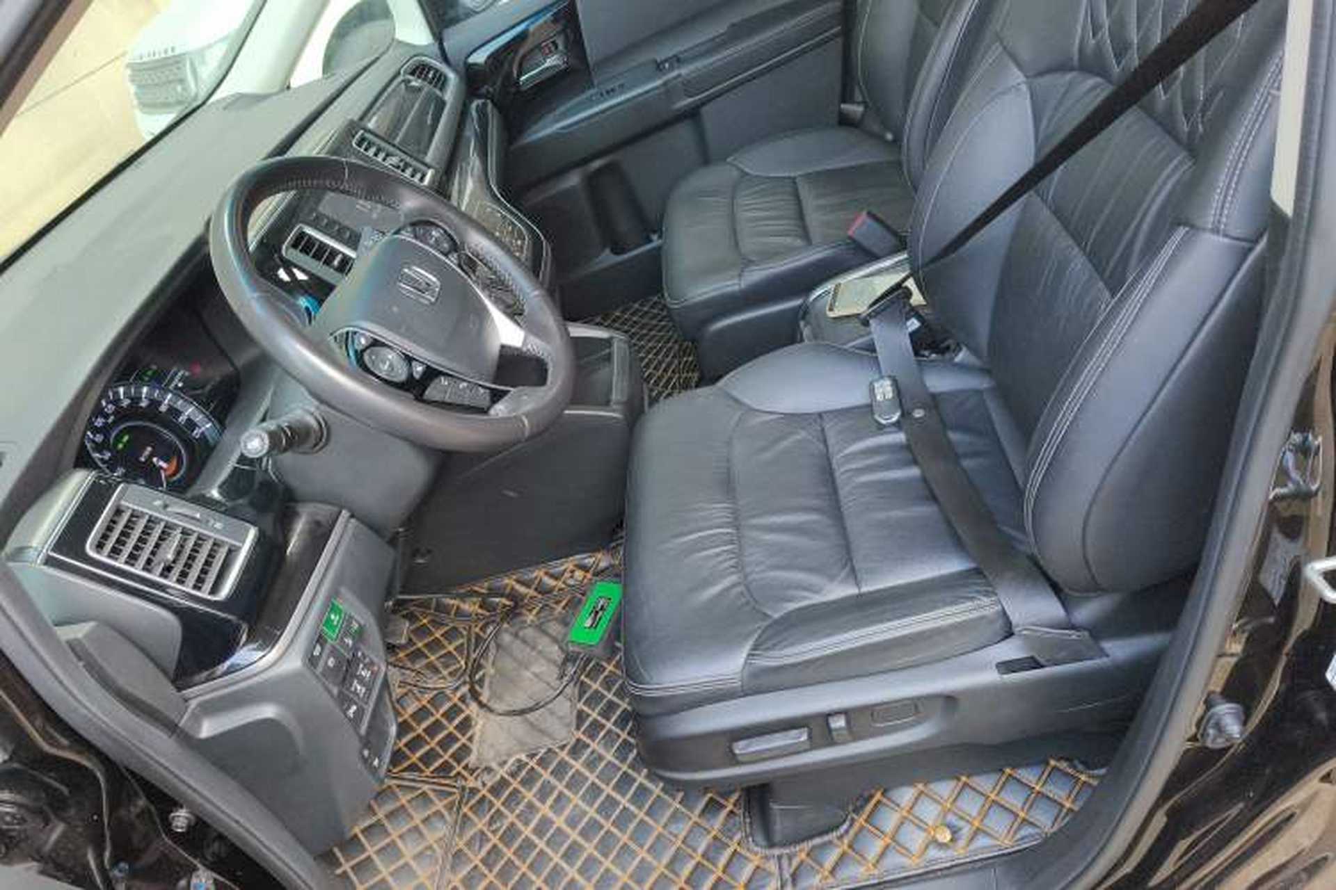 Used Honda Elysion 2019 2.0L Hybrid Luxury Edition Left Front Seat