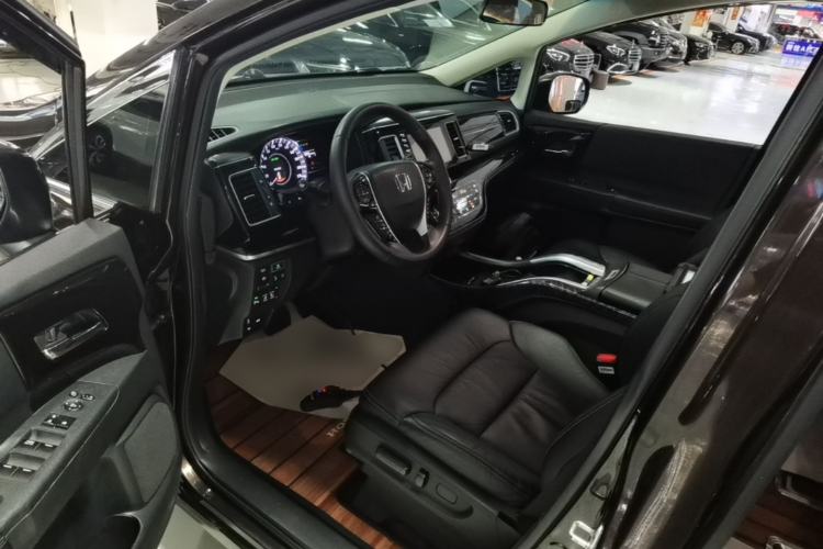 Used Honda Elysion 2019 2.0L Hybrid Luxury Edition Left Front Seat