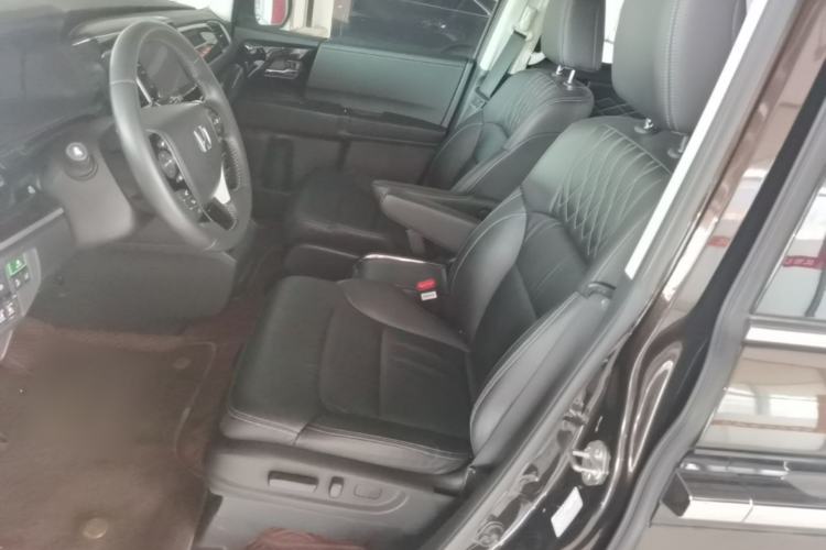Used Honda Elysion 2019 2.0L Hybrid Luxury Edition Left Front Seat