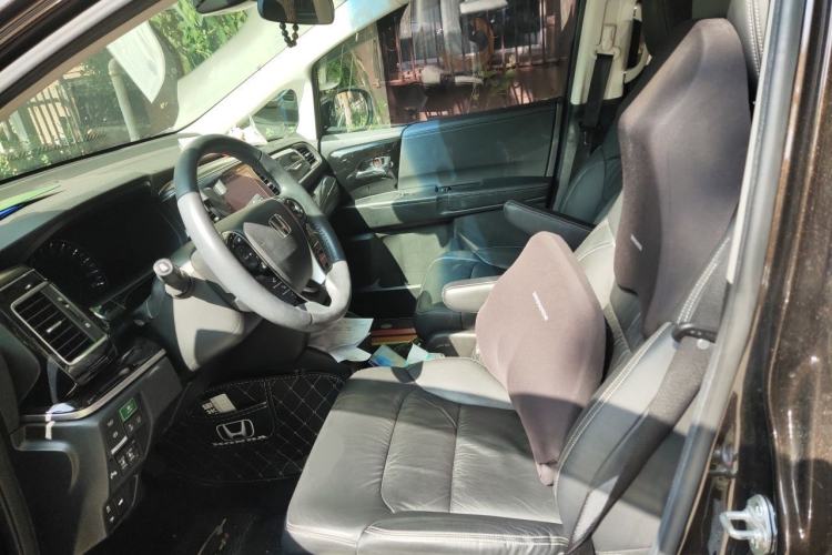 Used Honda Elysion 2019 2.0L Hybrid Luxury Edition Left Front Seat