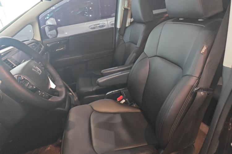 Used Honda Elysion 2019 2.0L Hybrid Comfort Edition Left Front Seat