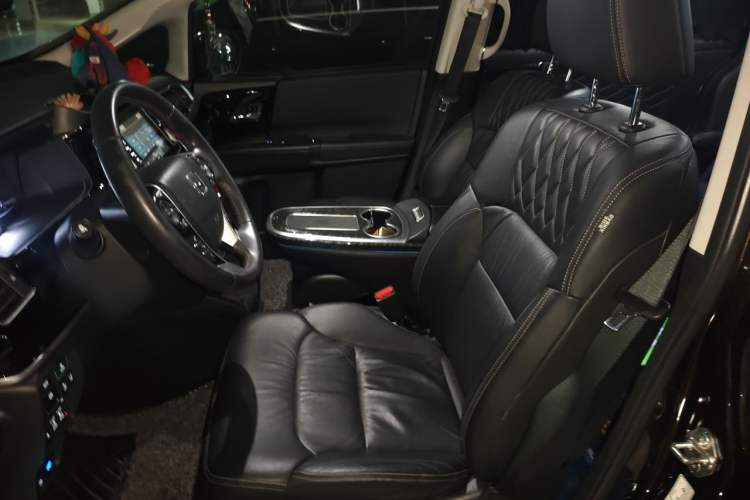 Used Honda Elysion 2019 2.0L Hybrid Supreme Edition Left Front Seat