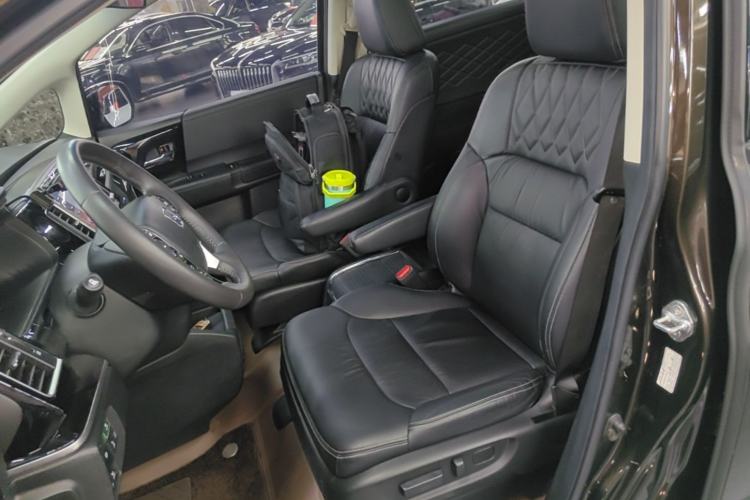 Used Honda Elysion 2019 2.0L Hybrid Luxury Edition Left Front Seat