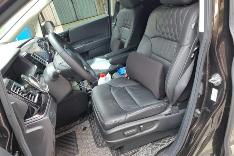 Used Honda Elysion 2019 2.0L Hybrid Luxury Edition Left Front Seat