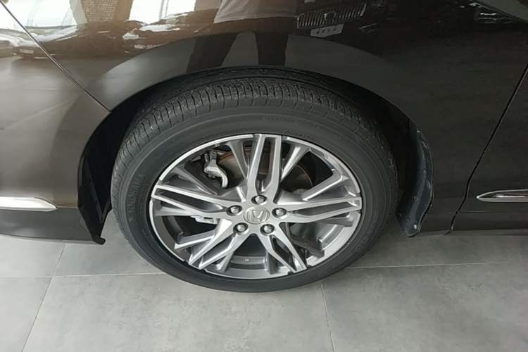 Used Honda Elysion 2019 2.0L Hybrid Luxury Edition Left Front Wheel Hub