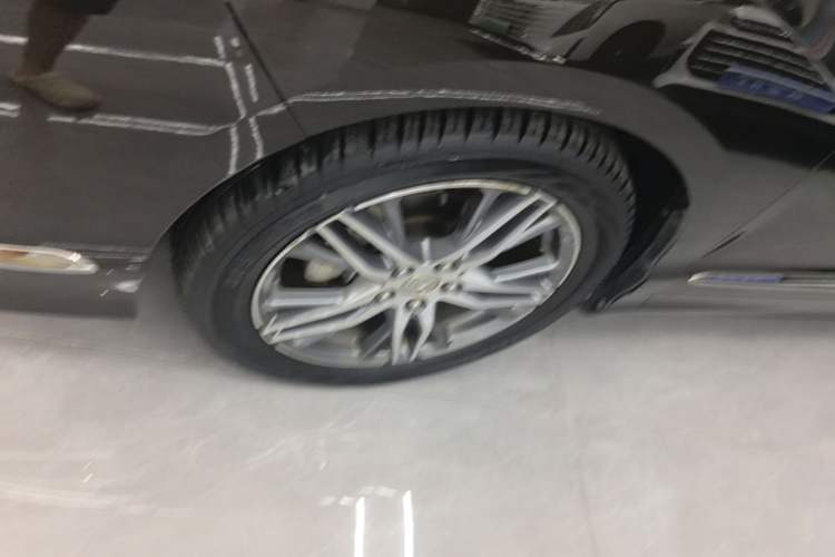 Used Honda Elysion 2019 2.0L Hybrid Luxury Edition Left Front Wheel Hub