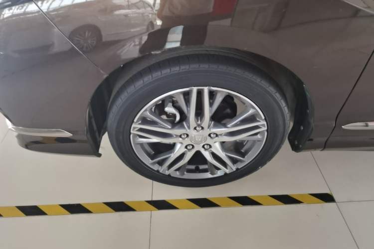 Used Honda Elysion 2019 2.0L Hybrid Luxury Edition Left Front Wheel Hub