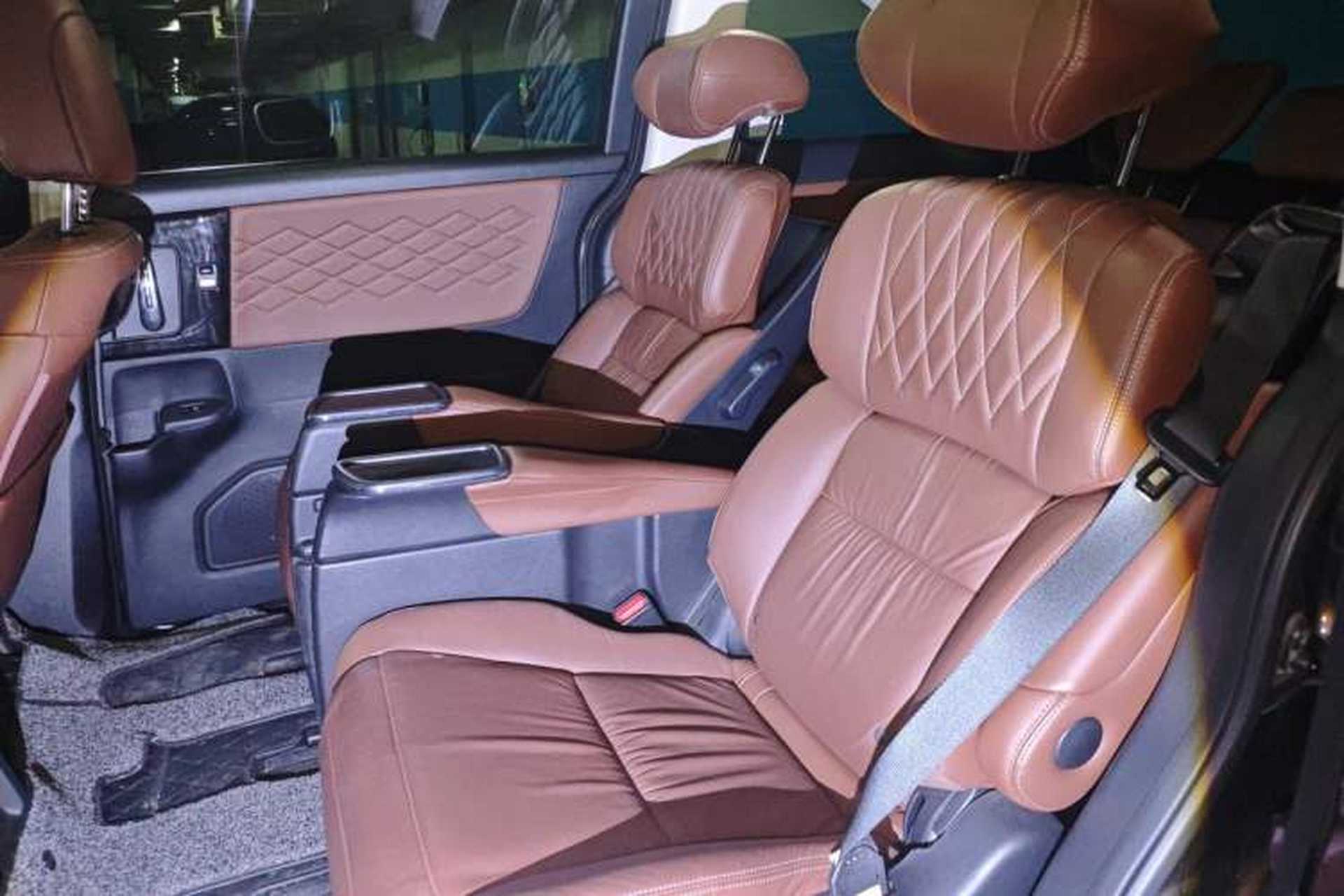 Used Honda Elysion 2019 2.0L Hybrid Supreme Edition Left Rear Seat