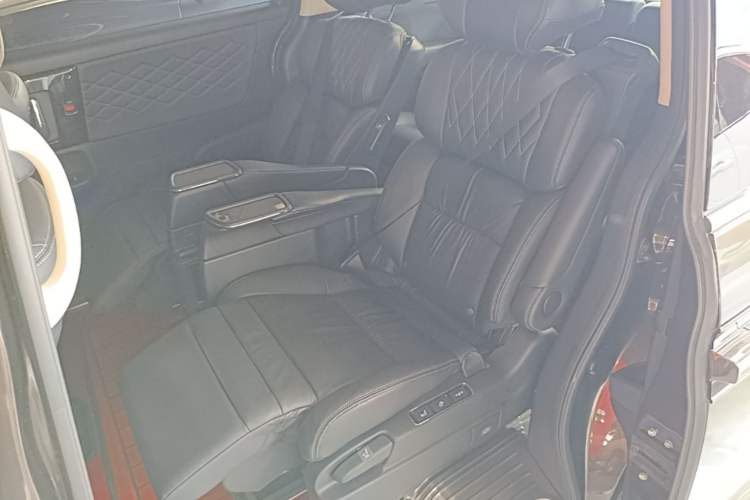 Used Honda Elysion 2019 2.0L Hybrid Supreme Edition Left Rear Seat