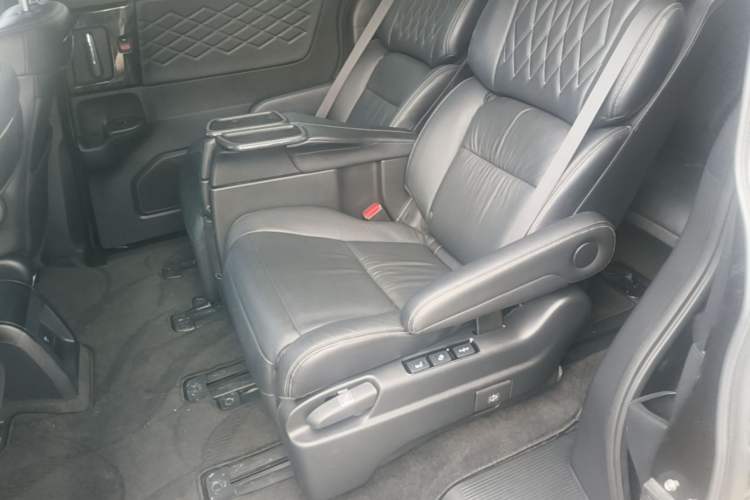 Used Honda Elysion 2019 2.0L Hybrid Luxury Edition Left Rear Seat