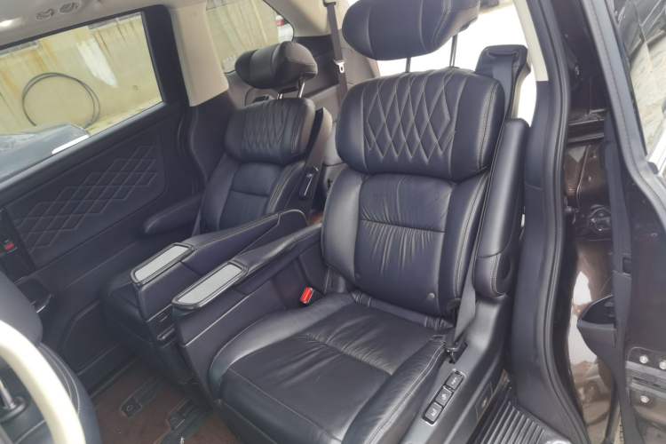 Used Honda Elysion 2019 2.0L Hybrid Luxury Edition Left Rear Seat