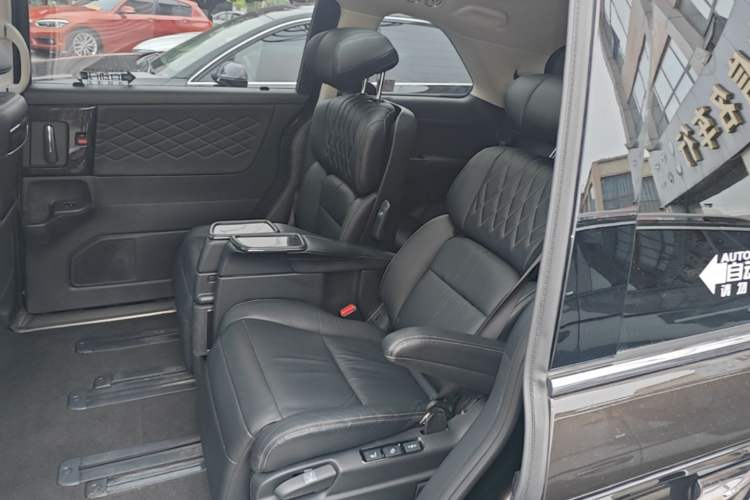 Used Honda Elysion 2019 2.0L Hybrid Luxury Edition Left Rear Seat
