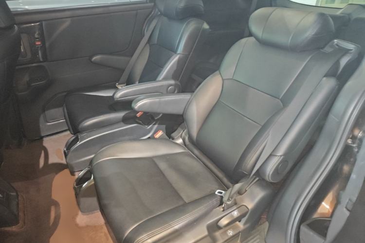 Used Honda Elysion 2019 2.0L Hybrid Comfort Edition Left Rear Seat