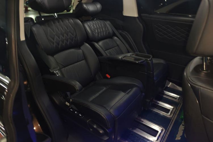 Used Honda Elysion 2019 2.0L Hybrid Supreme Edition Left Rear Seat