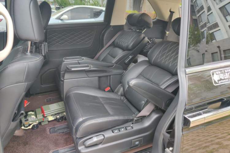 Used Honda Elysion 2019 2.0L Hybrid Luxury Edition Left Rear Seat