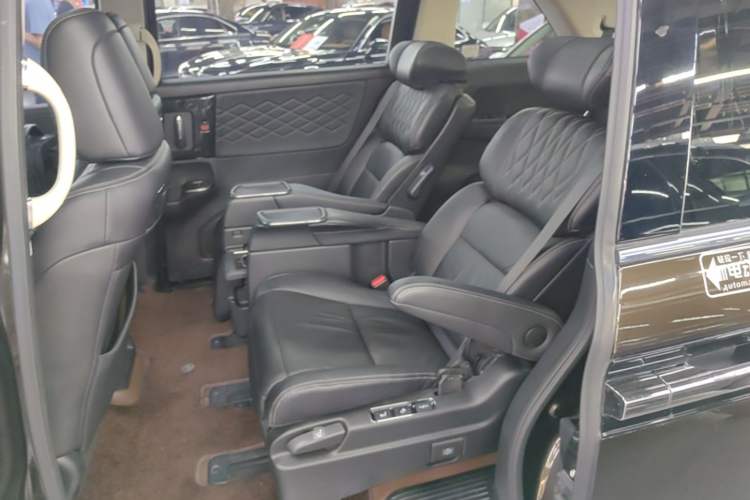 Used Honda Elysion 2019 2.0L Hybrid Luxury Edition Left Rear Seat