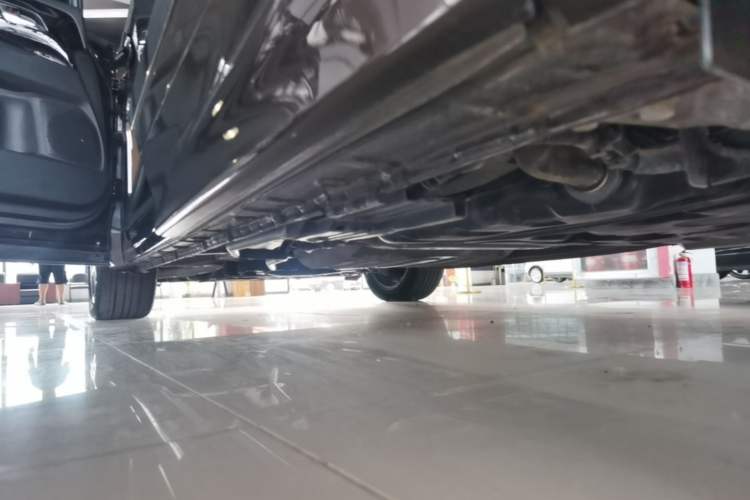 Used Honda Elysion 2019 2.0L Hybrid Luxury Edition Left Side Sill