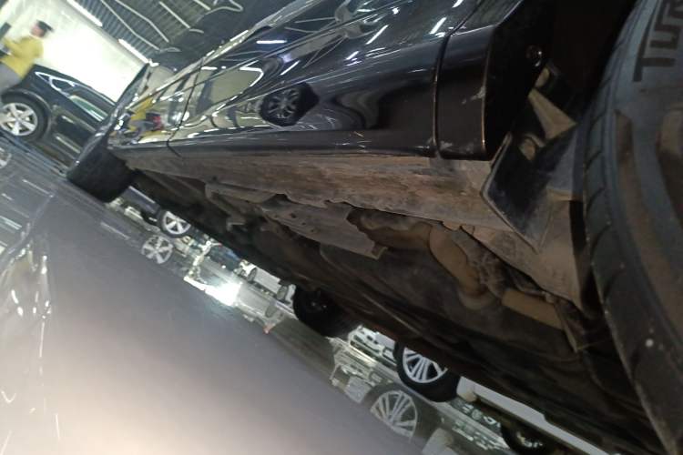 Used Honda Elysion 2019 2.0L Hybrid Luxury Edition Left Side Sill