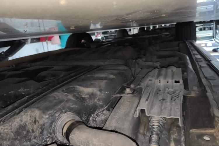 Used Honda Elysion 2019 2.0L Hybrid Supreme Edition Left Side Sill