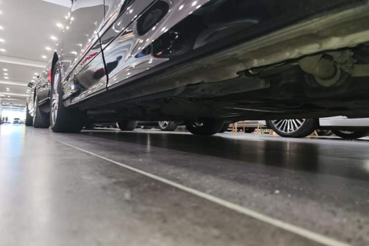 Used Honda Elysion 2019 2.0L Hybrid Luxury Edition Left Side Sill