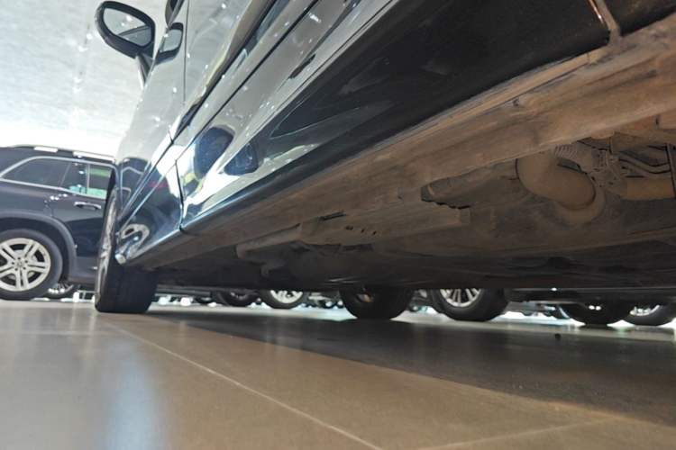 Used Honda Elysion 2019 2.0L Hybrid Comfort Edition Left Side Sill