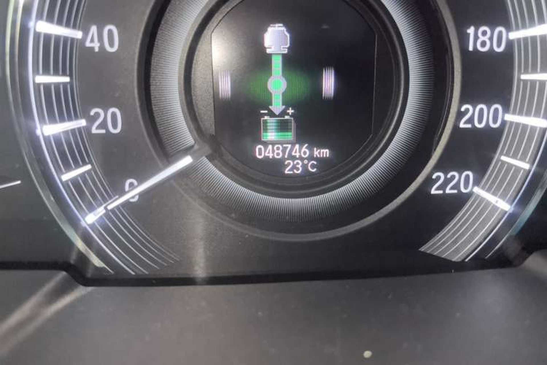 Used Honda Elysion 2019 2.0L Hybrid Luxury Edition Odometer Close Up