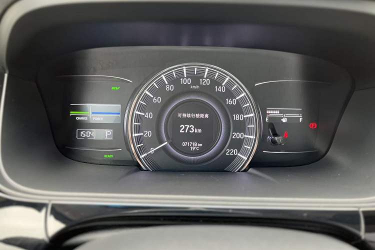 Used Honda Elysion 2019 2.0L Hybrid Supreme Edition Odometer Close Up