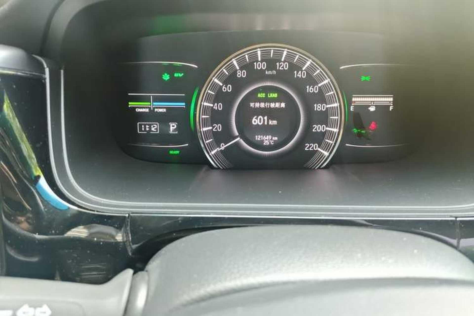 Used Honda Elysion 2019 2.0L Hybrid Supreme Edition Odometer Close Up