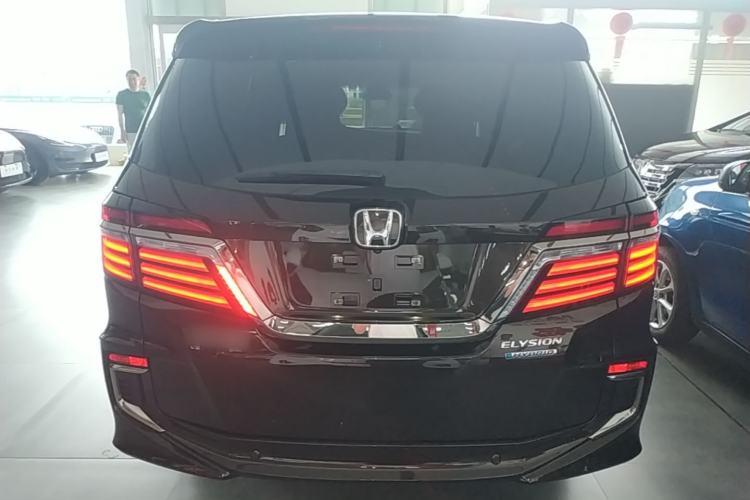 Used Honda Elysion 2019 2.0L Hybrid Luxury Edition Rear