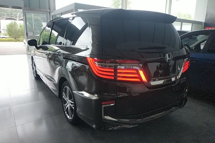 Used Honda Elysion 2019 2.0L Hybrid Luxury Edition Rear Left 45 Deg