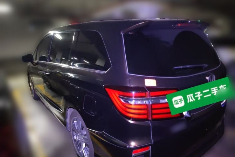 Used Honda Elysion 2019 2.0L Hybrid Luxury Edition Rear Left 45 Deg