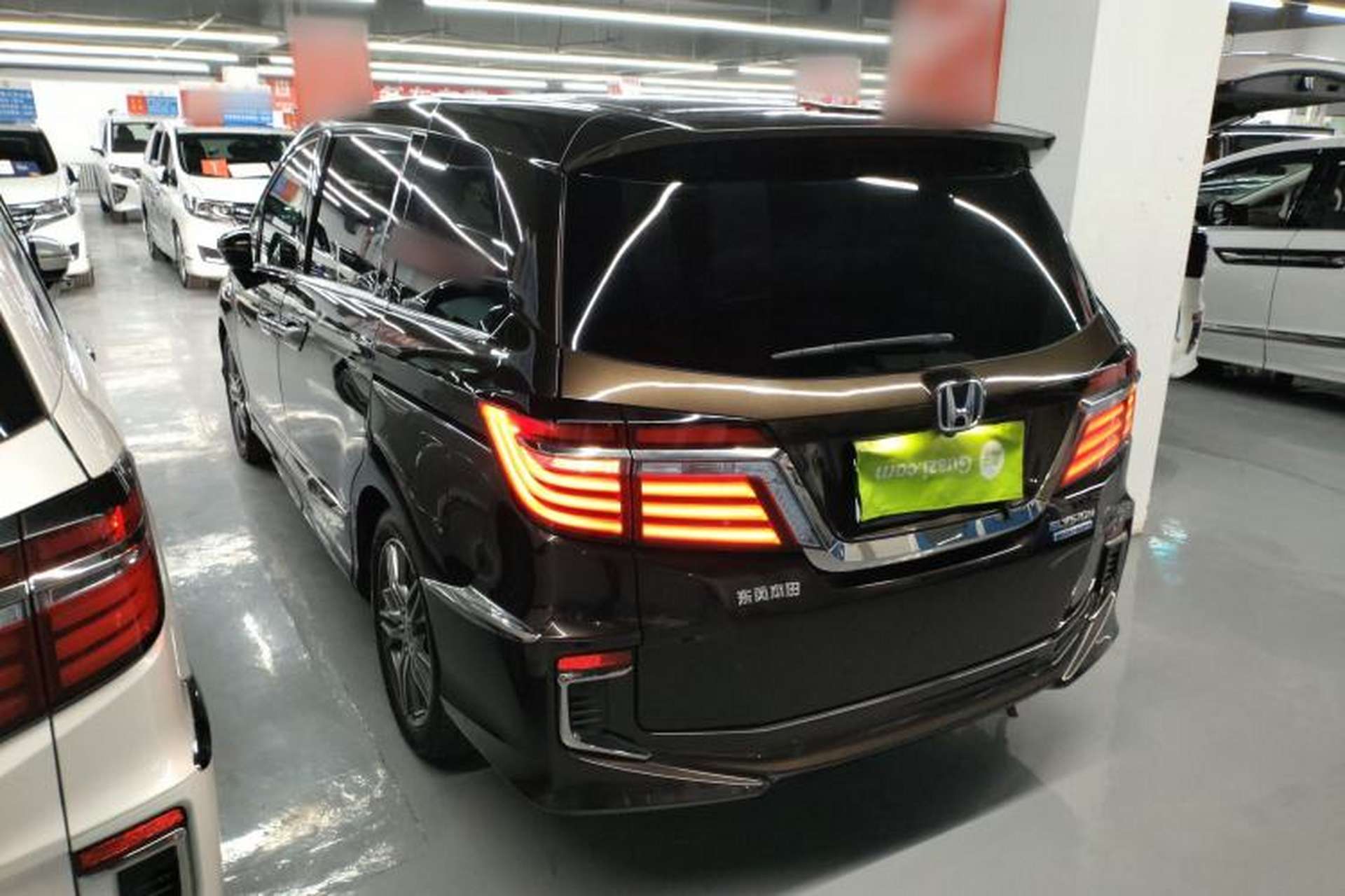 Used Honda Elysion 2019 2.0L Hybrid Luxury Edition Rear Left 45 Deg