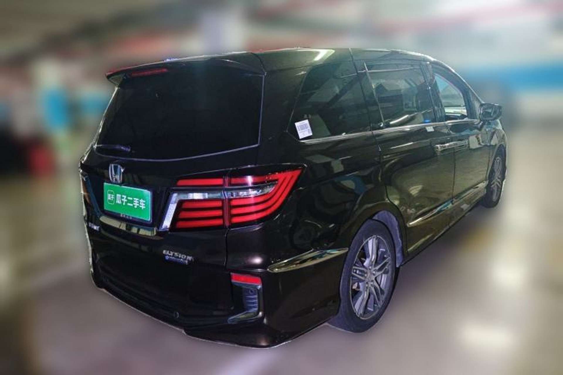 Used Honda Elysion 2019 2.0L Hybrid Supreme Edition Rear Right 45 Deg
