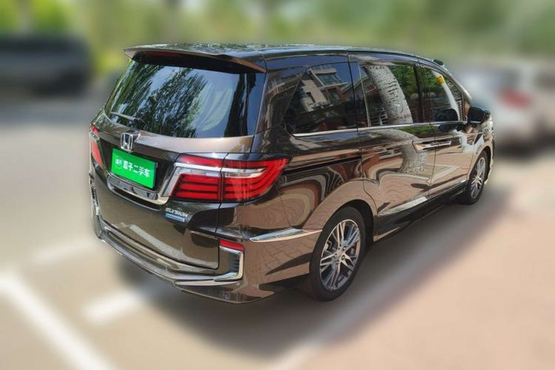 Used Honda Elysion 2019 2.0L Hybrid Supreme Edition Rear Right 45 Deg