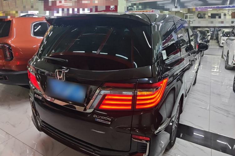 Used Honda Elysion 2019 2.0L Hybrid Luxury Edition Rear Right 45 Deg